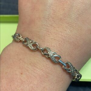 Elegant Silver Bracelet with Twisted Design